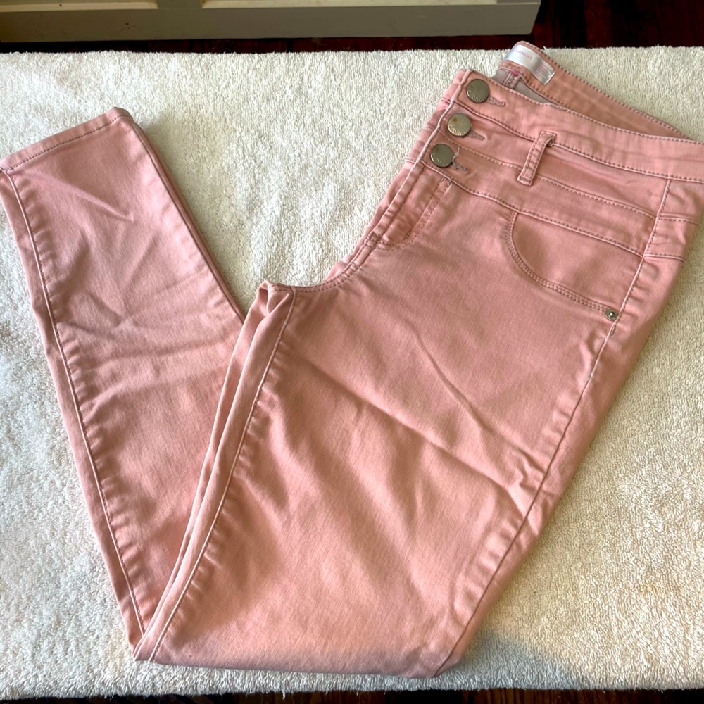 No Boundaries pastel pink skinny fit jeans (sz junior 13, women’s 6)